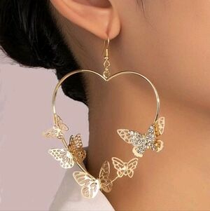💖Rhinestone Butterfly Decor Heart Drop Earrings